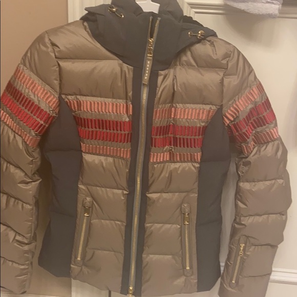 Ski jacket - Picture 1 of 3